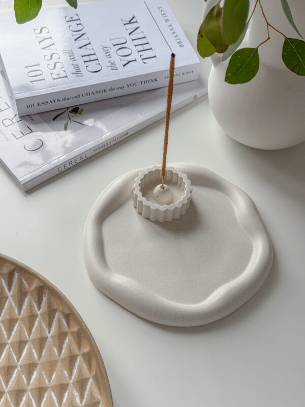 Ribbed Incense Holder