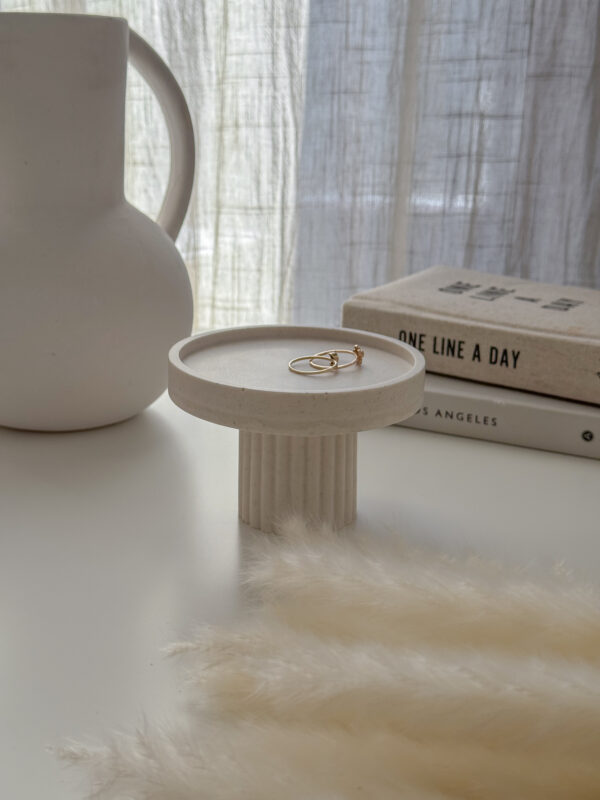 Minimalist Pedestal Tray Set