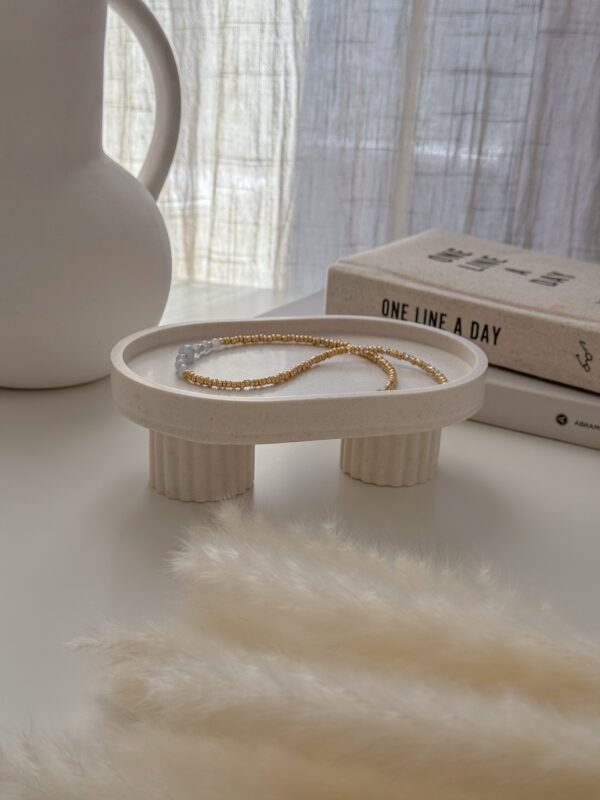 Minimalist Pedestal Tray Set