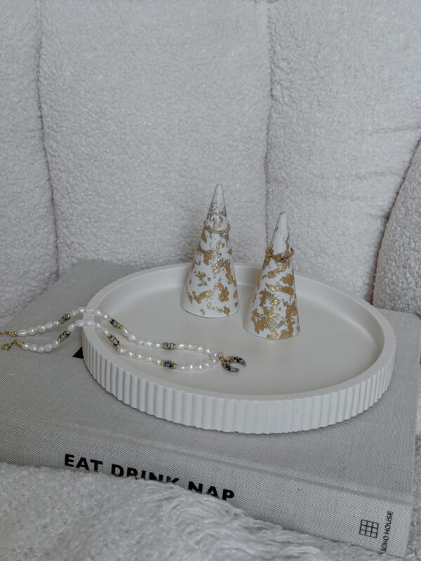 Modern Ribbed Round Tray